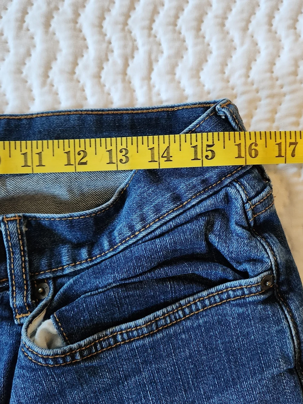Banana Republic Men’s Straight Jeans in Dark Blue Denim Men's Size 33x34